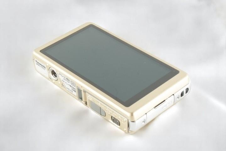 N Mint] Panasonic LUMIX DMC-FX77 Point Shoot Digital Camera 12.1MP