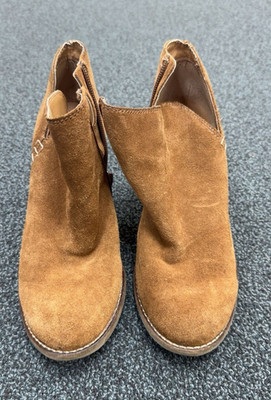 Lucky Brand Women s Brown Suede Ankle Bootie Boots Round Toe Zip Size 7
