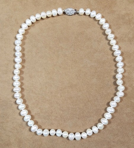 Freshwater Pearl Necklace w/ Sterling 