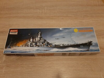 Modellbausatz von 1987 * U.S.S. Missouri Motorized * 1:900 * Academy Minicraft