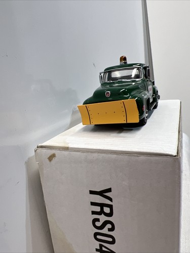 1954 Ford Pickup Sinclair Snow Plow Matchbox YRS04-M Road Service Collection NIB - Picture 8 of 13