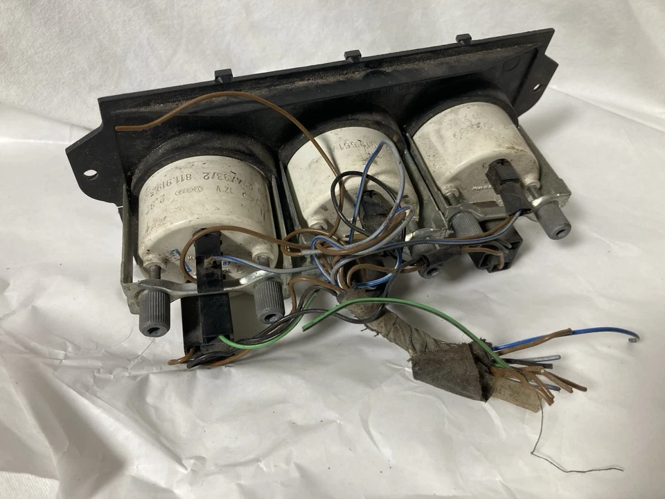 Audi 4000 Tipo 85 Quattro Cupé GT "3 Calibre Pod" OEM Foto 4 de 4