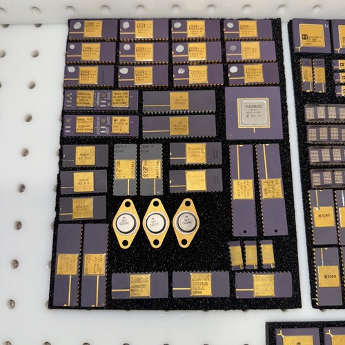 Vintage Ceramic IC Processors Chips Collection Gold Pcs from 70-80’s (my lot 10) - Photo 2/14