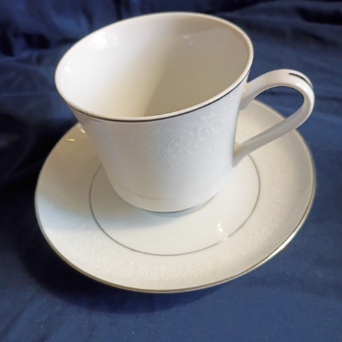 Vintage Crown Victoria Lovelace Fine China Cup & Saucer – Setting of 1