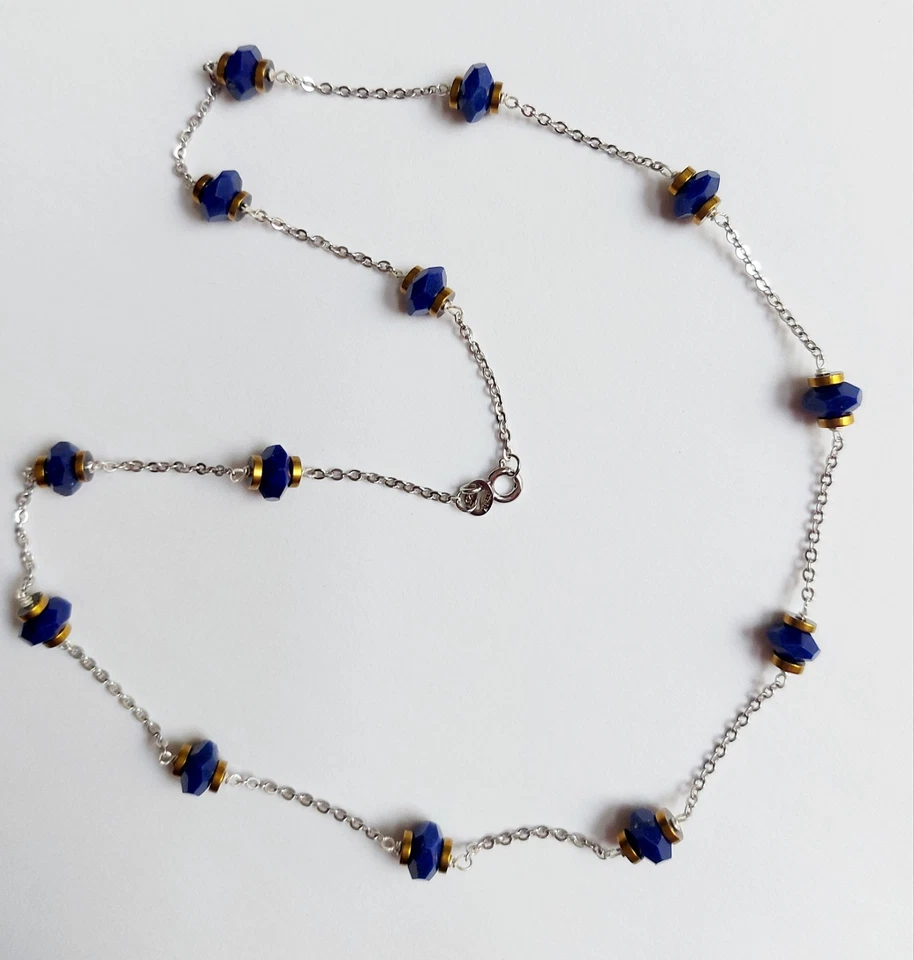 Collana in argento 925 con lapislazzuli a rondelle e dischi di ematite dorati - Immagine 2 di 4