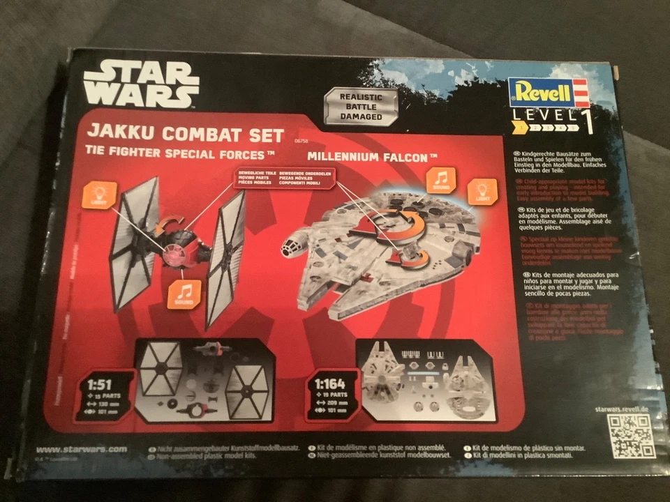 Revell Star Wars Jakku Combat Set New Plastic Model Build & Play + Light & Sound - Image 3 of 3