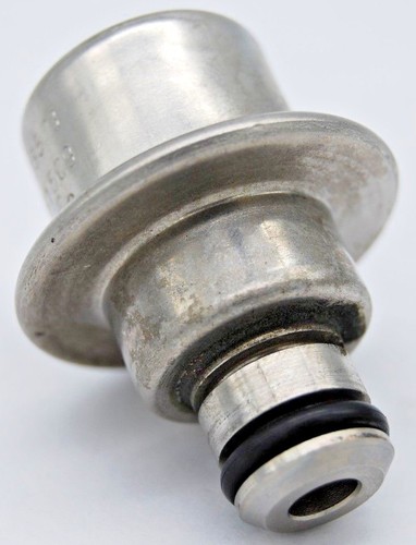 VOLVO S60 V70 XC70 C70 S40 2.0-2.5L FUEL PRESSURE REGULATOR 0280161509 9186278 - Picture 5 of 8