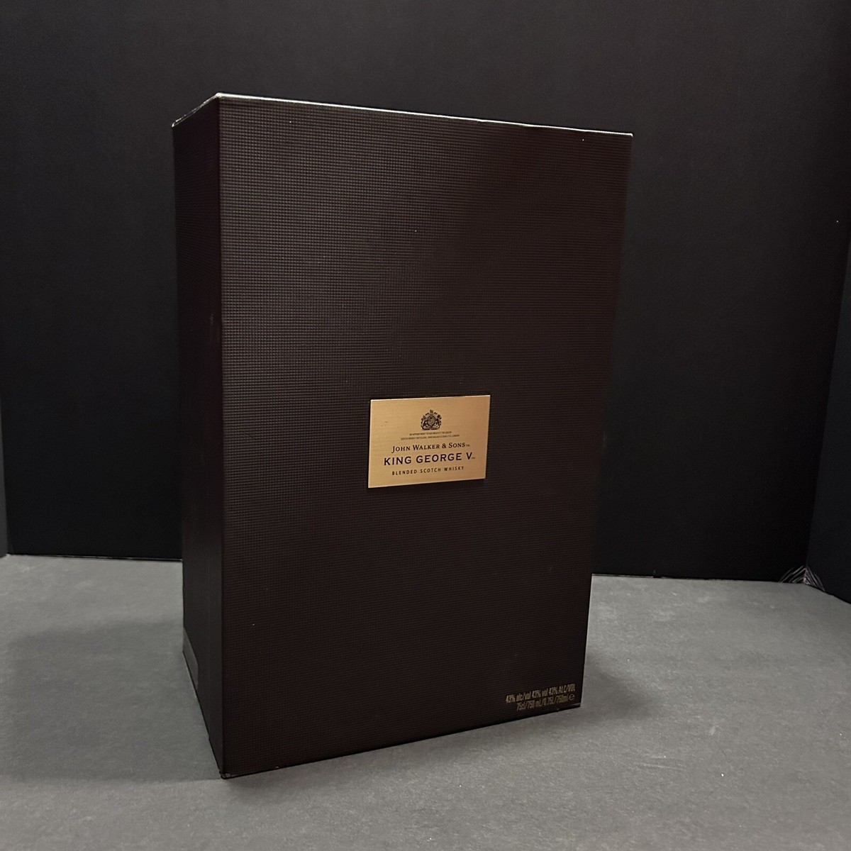 Johnnie Walker - King George V Scotch - Empty 750 mL Bottle w/ Box 