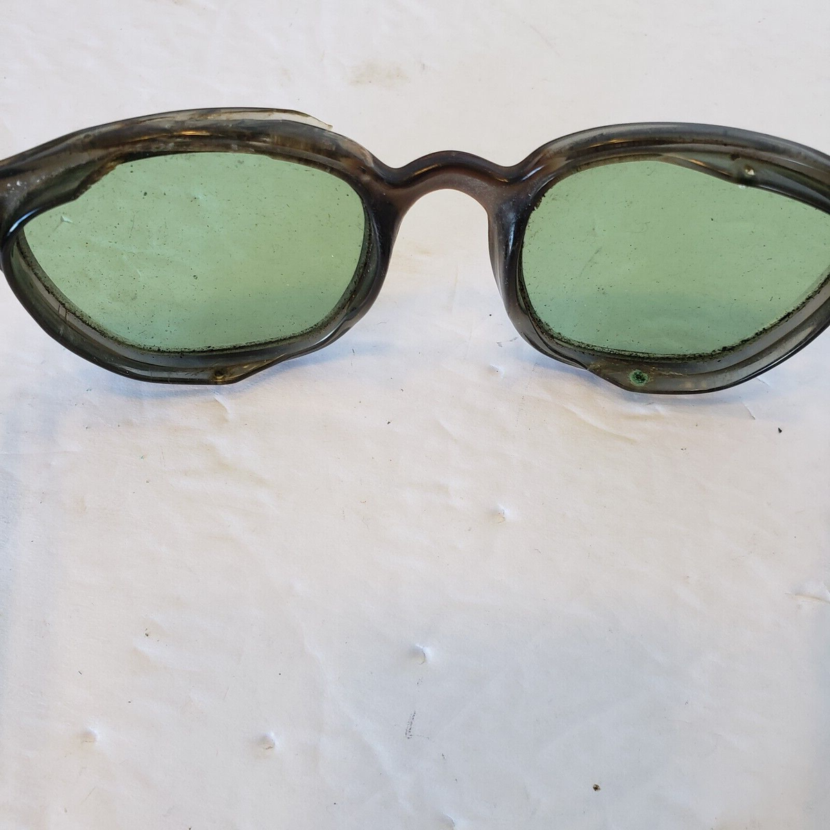 Vintage American Optical AO Safety Glasses Green Lens w Vintage American Optical AO Safety Glasses Green Lens w