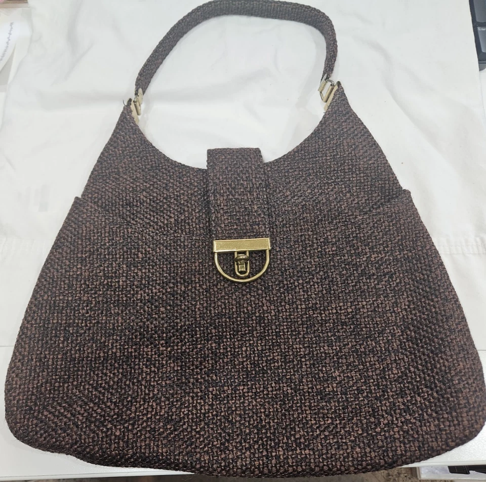 Vintage Tweed Handbag With Brass Fastener, Fantastic Condition! Looks New. - Image 2 of 4