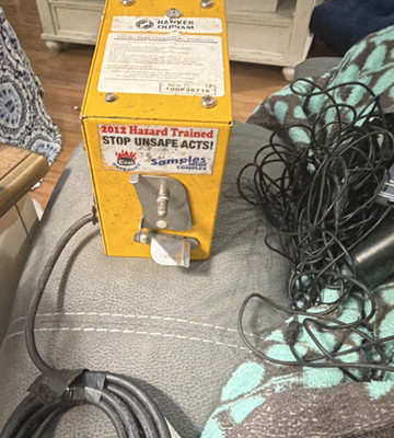 Hawker Oldham EnerSys Single Charger M656201US Battery Charger