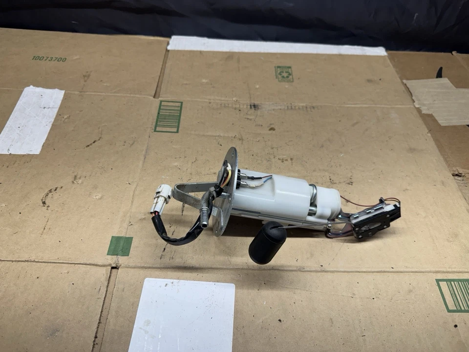 11-20 Suzuki GSXR 750 GSXR750 2013 combustible gasolina bomba unidad de envío probado bueno Foto 2 de 4