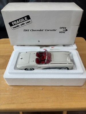 1961 White Chevrolet Corvette Hard Top Convertible Danbury Mint in
