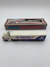ERTL Kyle Petty 21 7Eleven CITGO Winston Cup series Transporter