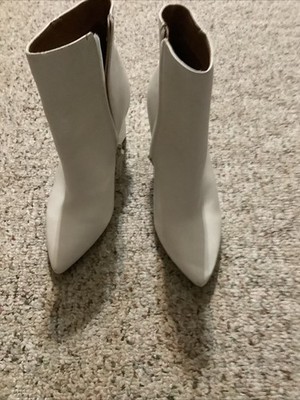 MADDEN GIRL Women's White Ankle Boots  Zip Up Steve Madden 9M