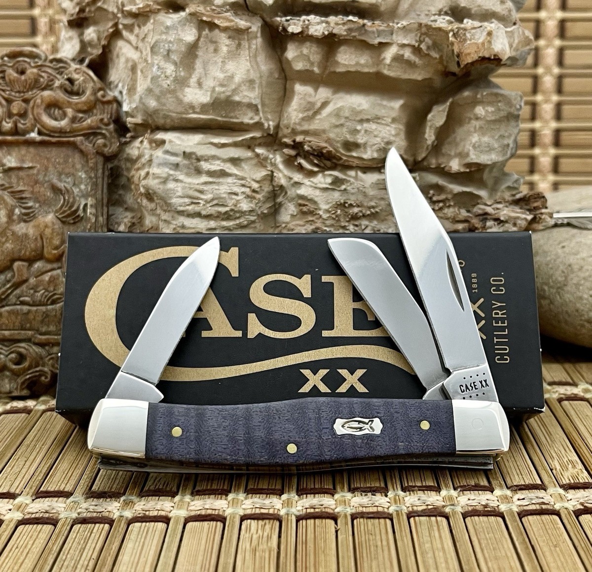 Case XX USA 2022 Purple Curly Maple CA80541 Medium Stockman Pocket