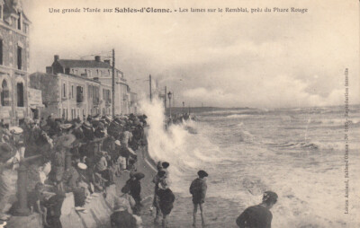 Alte AK alte Postkarte LES SABLES-D'OLONNE große Flut