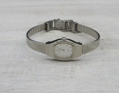 Vintage Ladies Pulsar Watch Y150-5850 - Picture 10 of 10