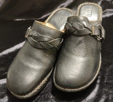 Born Womens Clog Shoes size 8 Wedge Leather Mule Black Closed toe Slip on