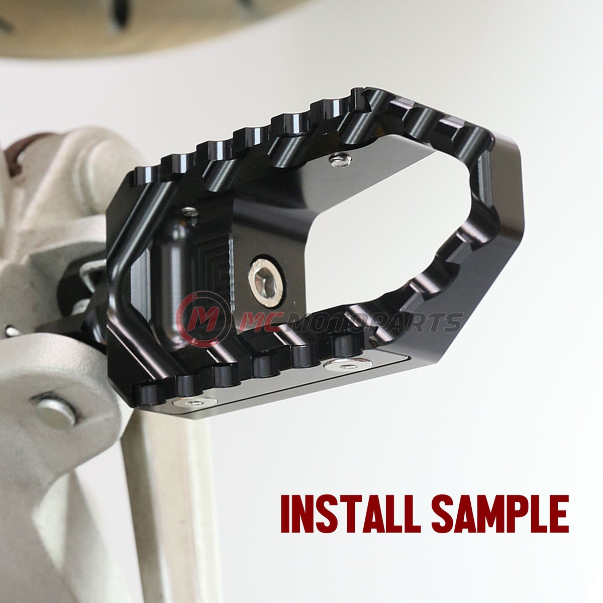 Black TRC Standard Front Wide Foot Pegs For ZX-6R 636 Ninja 13-17