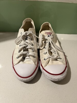 CONVERSE Youth Size: White All Star Chuck Taylor Canvas Shoes Low Top 