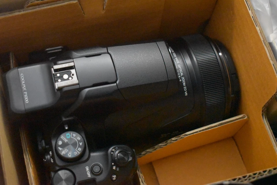 [US Duty Paid] Nikon Coolpix P1000 Compact Point Shoot Digital Camera Mint 5506