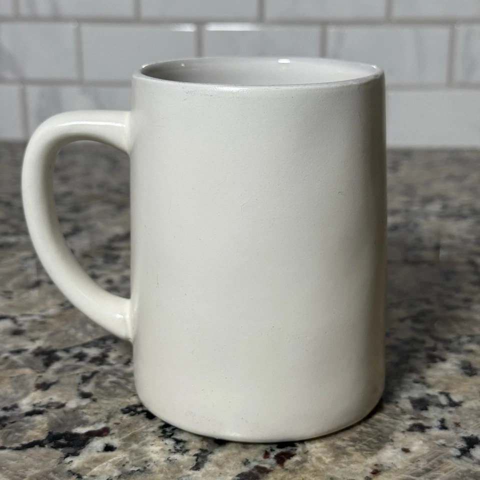 Кофейная кружка Hearth and Hand Magnolia - матовая белая/кремовая керамика 14 унций - Изображение 3 из 4