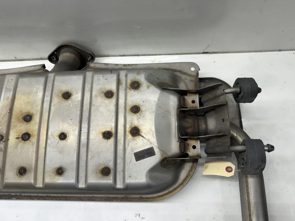 Conjunto de silenciador de escape trasero Mazda 3 2019-2024 OEM Foto 4 de 4