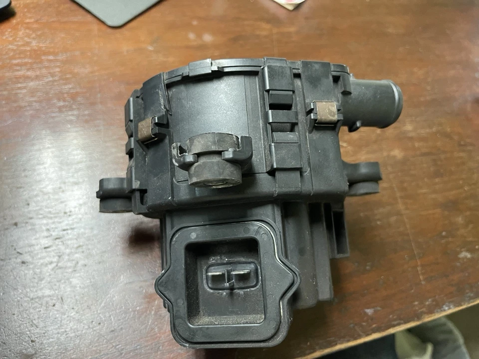 Bomba de inyección de aire Forester XT 2008-2021 Subaru WRX, STI, Outback XT Foto 2 de 3