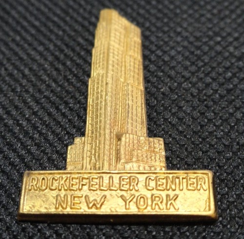 (10) Vintage - ROCKEFELLER CENTER - New York - STAMPED BRASS Ornament, Charm - Picture 2 of 5