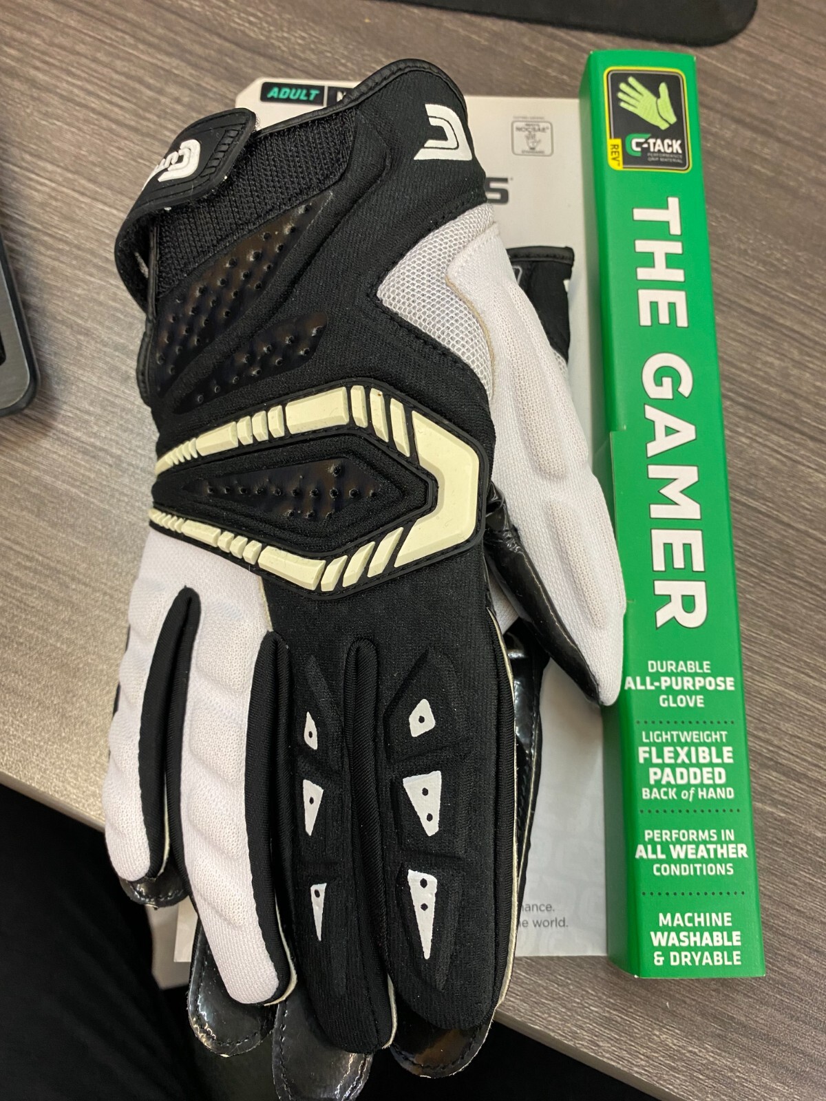 Brand New Cutters The Gamer Black and White size M football gloves eBay