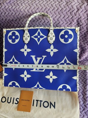 Louis Vuitton, Bags, Louis Vuitton Onthego Giant Flower Monogram Blue  White Santa Monica Resort Bag