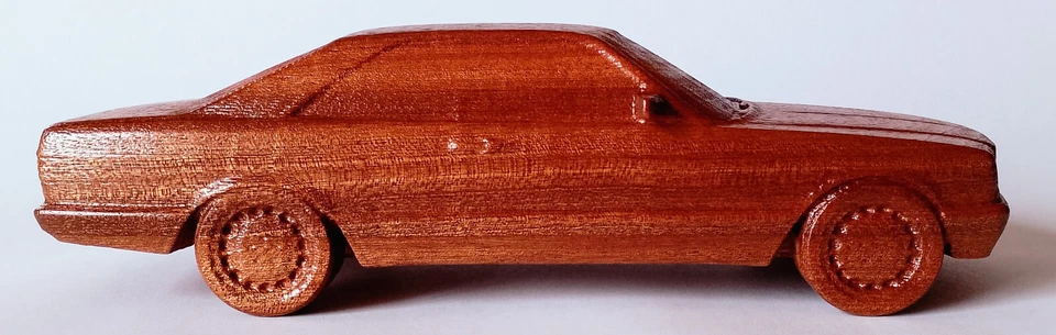 1:16 German Coupé Auto in Legno – da Collezione – Altre Auto Su Richiesta - Immagine 2 di 4