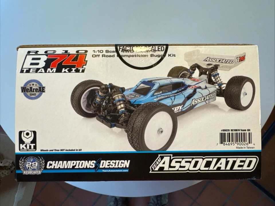 NIB Team Associated RC10 B74 1/10 4WD Electric Buggy Team Kit NEW - Image 4 of 4