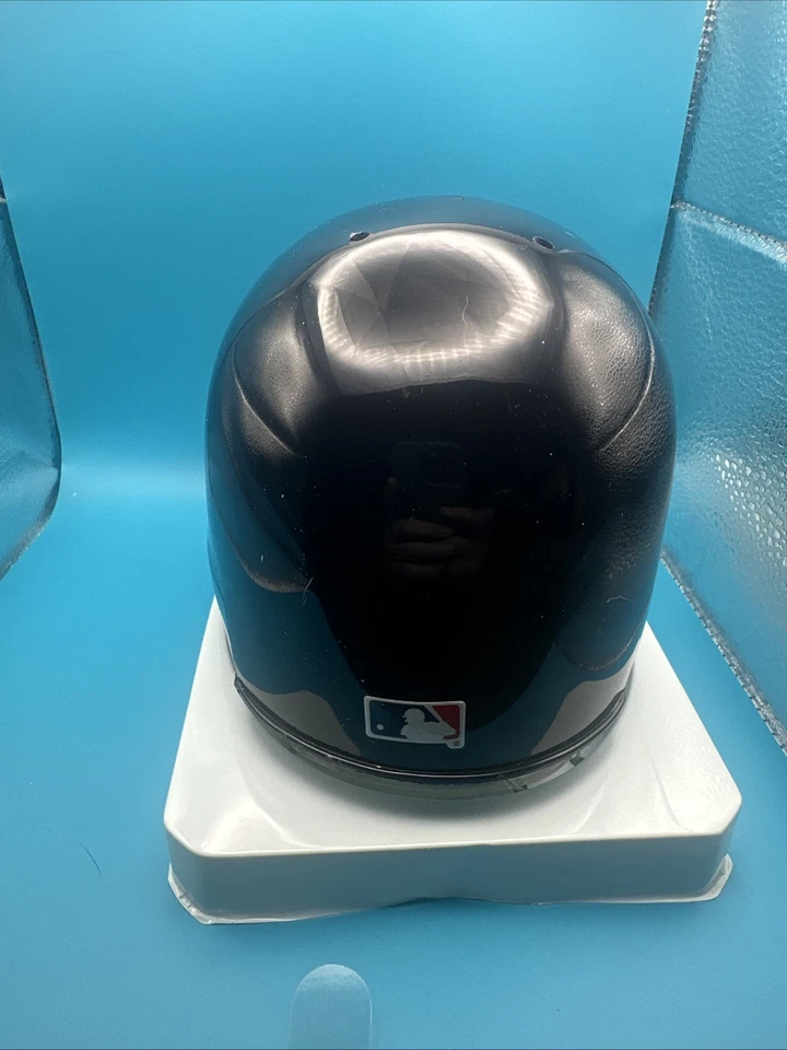 Mini capacete Rodger Clemens autografado NOVA YORK YANKEES Riddell com suporte - Imagem 3 de 4