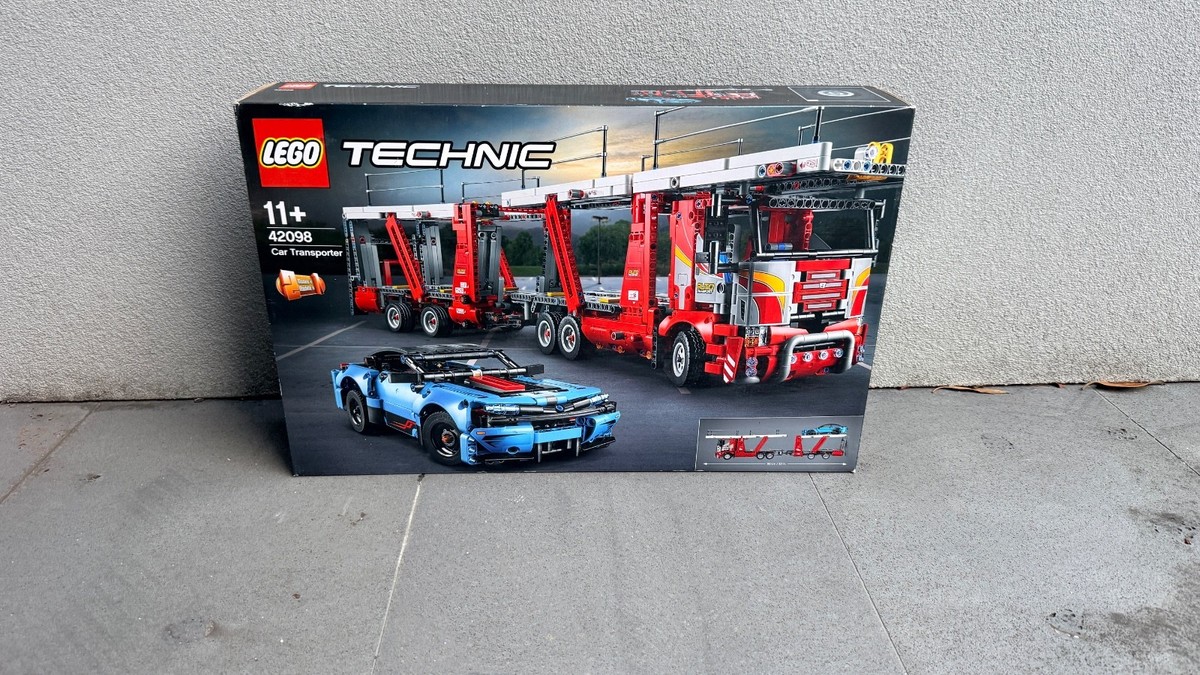 LEGO TECHNIC 42098 Car Transporter - Never Opened NEW