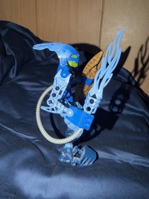 LEGO BIONICLE Berix 8975 Complete Figure No Instructions or Complete Canister