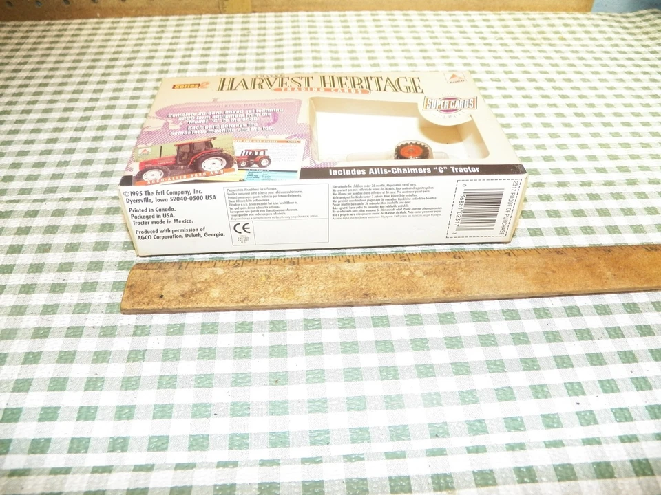 Tarjetas coleccionables ERTL 1995 serie 2 Harvest Heritage 1/64 Allis-Chalmers C tractor Foto 3 de 4