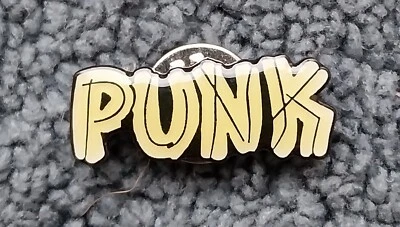 MARKENLOS PUNK -- PIN / ANSTECKER / BADGE -- BEIGE - OVP