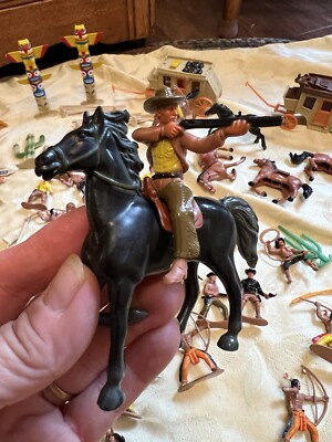 vtg 55 pc Plastic Toy Cowboys Indians Figures Stage Coach LOT Horse riders  teepe