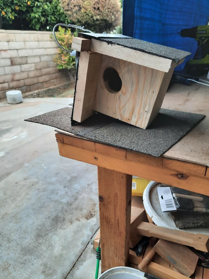 Weather resistant, unpainted, birdhouse made of durable white pine or cedar. - Image 4 of 4