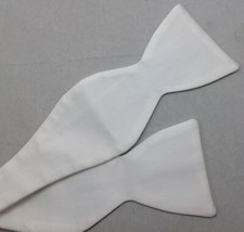 Michelsonso London Men's Ivory Silk Bow tie