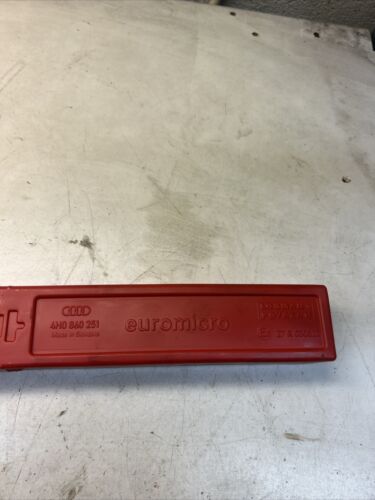 2000-2020 AUDI A3 A4 A5 A6 A7 A8 Q3 Q5 Q7 EMERGENCY HAZZARD WARNING TRIANGLE OEM - Picture 2 of 3