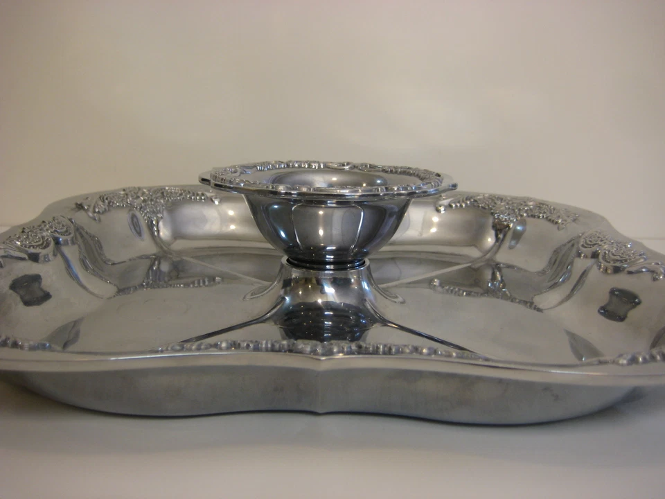 Raro Wallace Enorme Vajilla de Aluminio Barroco Chip & Dip, 16 1/2" x 16 1/2" Foto 2 de 4