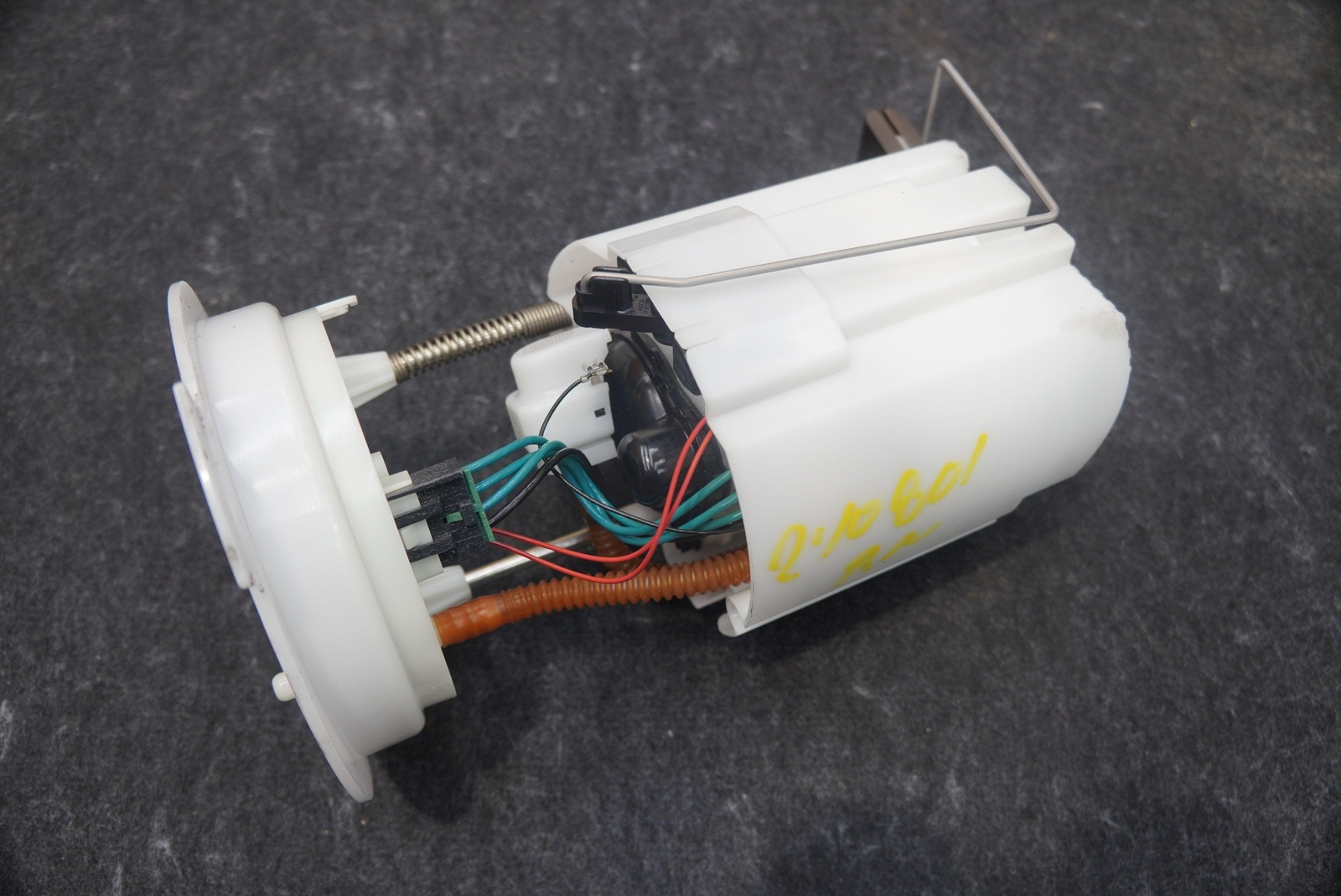 Gasoline Gas Fuel Tank Pump Sender 16117339267 OEM BMW i8 2014-20