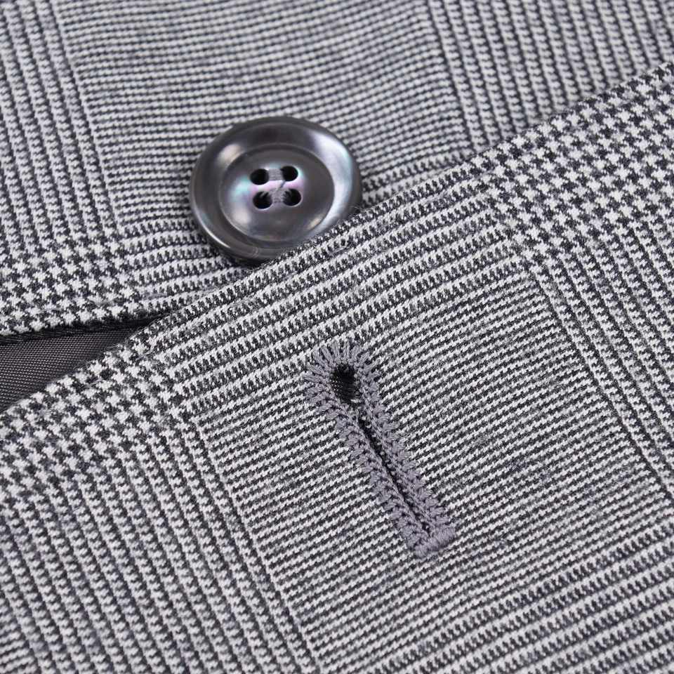 Esmoquin Brunello Cucinelli ligero de franela de lana con solapas de pico 40R (UE 50) Foto 4 de 4