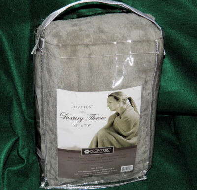 Luvttex 55''x70'' Microtec 100% Polyester Luxury Throw