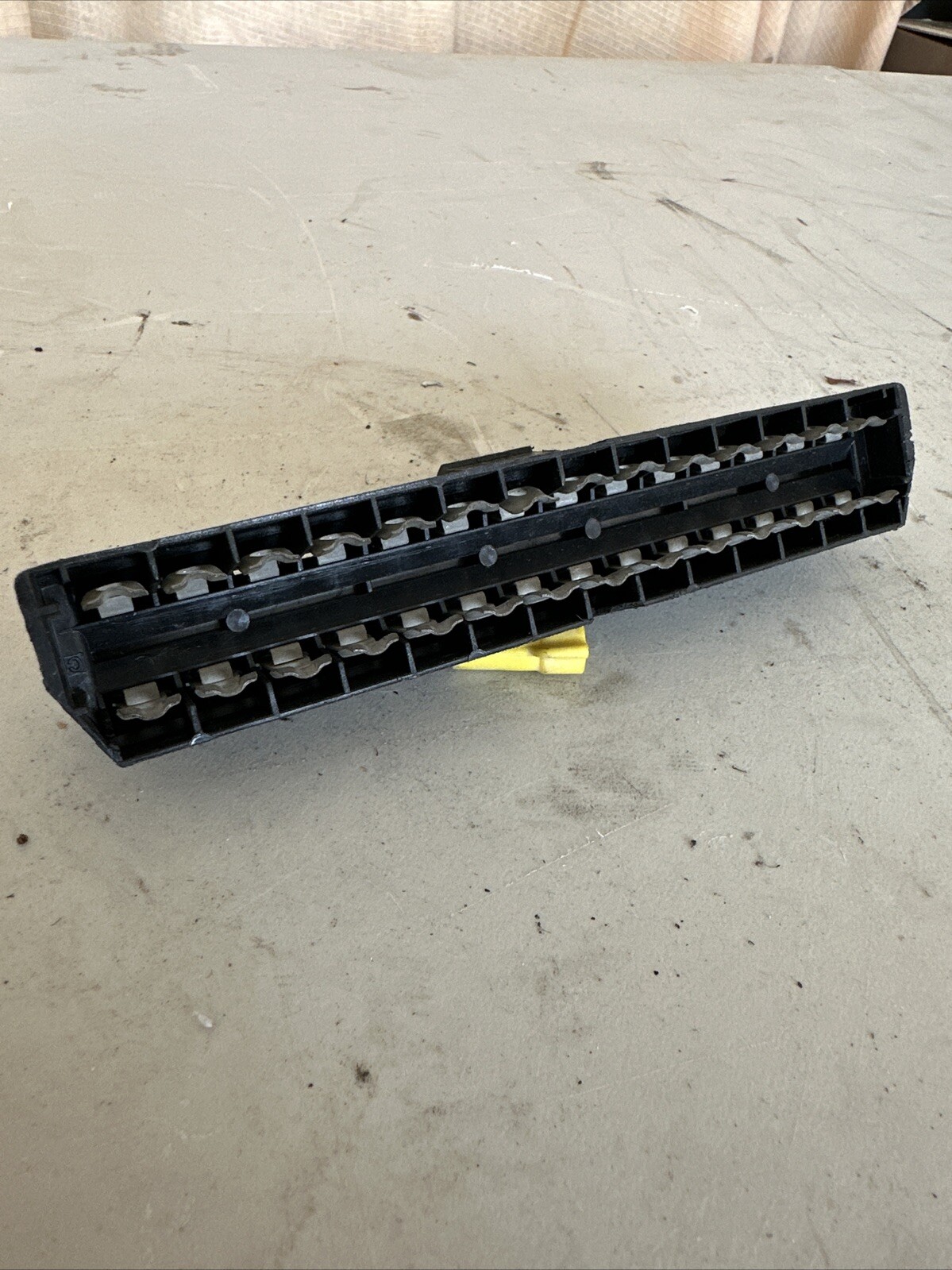 Ferrari Part 116262 Fuse Box Base 400i MONDIAL 8 MONDIAL QV P/R AS-IS READ