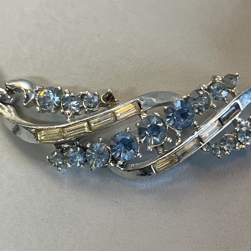 vintage coro Blue rhinestone necklace 18 Inches Long No Missing Stones - Picture 2 of 12