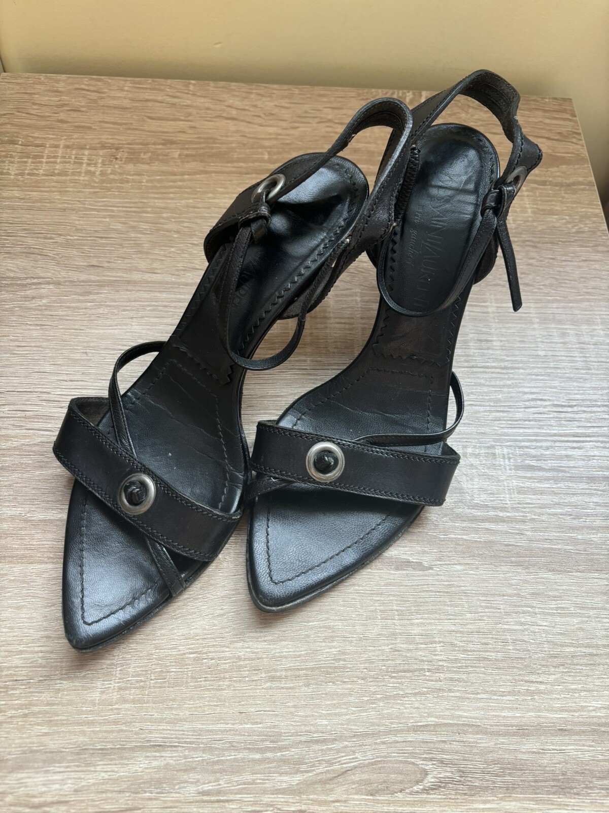 Sandali in pelle Yves Saint Laurent